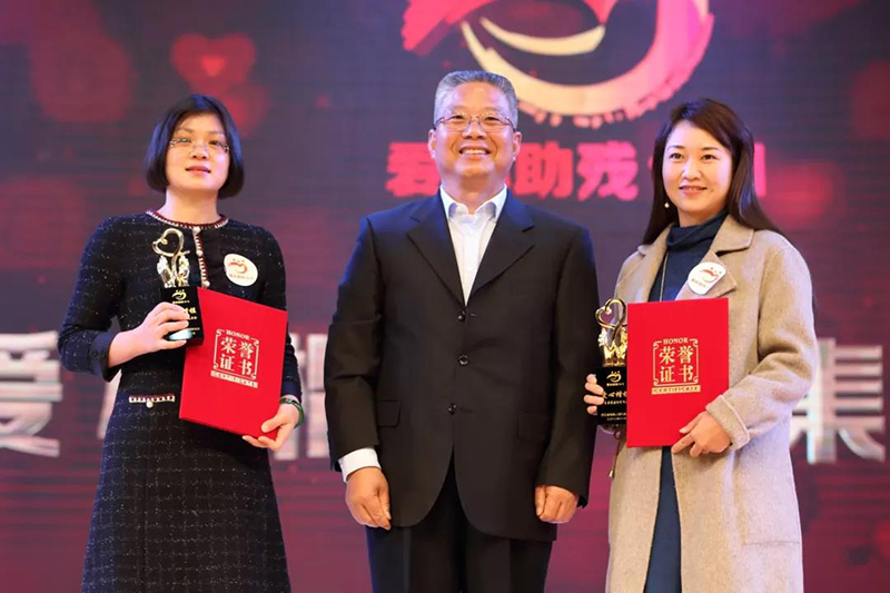 15431944339544338aqd.jpg 3.jpg